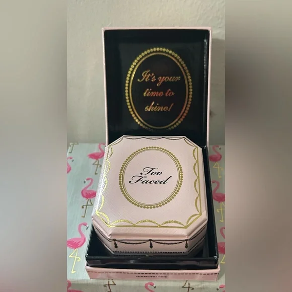 Too Faced-Diamond Light Highlighter - Picture 2 of 5